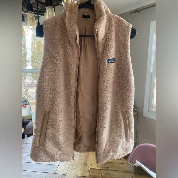 Patagonia Jackets & Blazers - Patagonia women’s fleece vest, size L